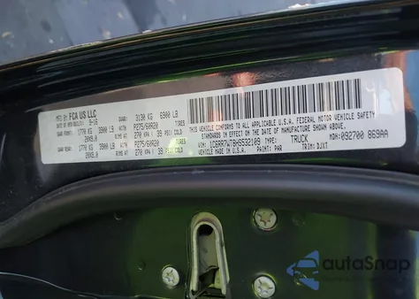 2017 Ram 1500 Longhorn 4X4 6'4 Box z USA, uszkodzony, nr VIN 1C6RR7WT8HS532109